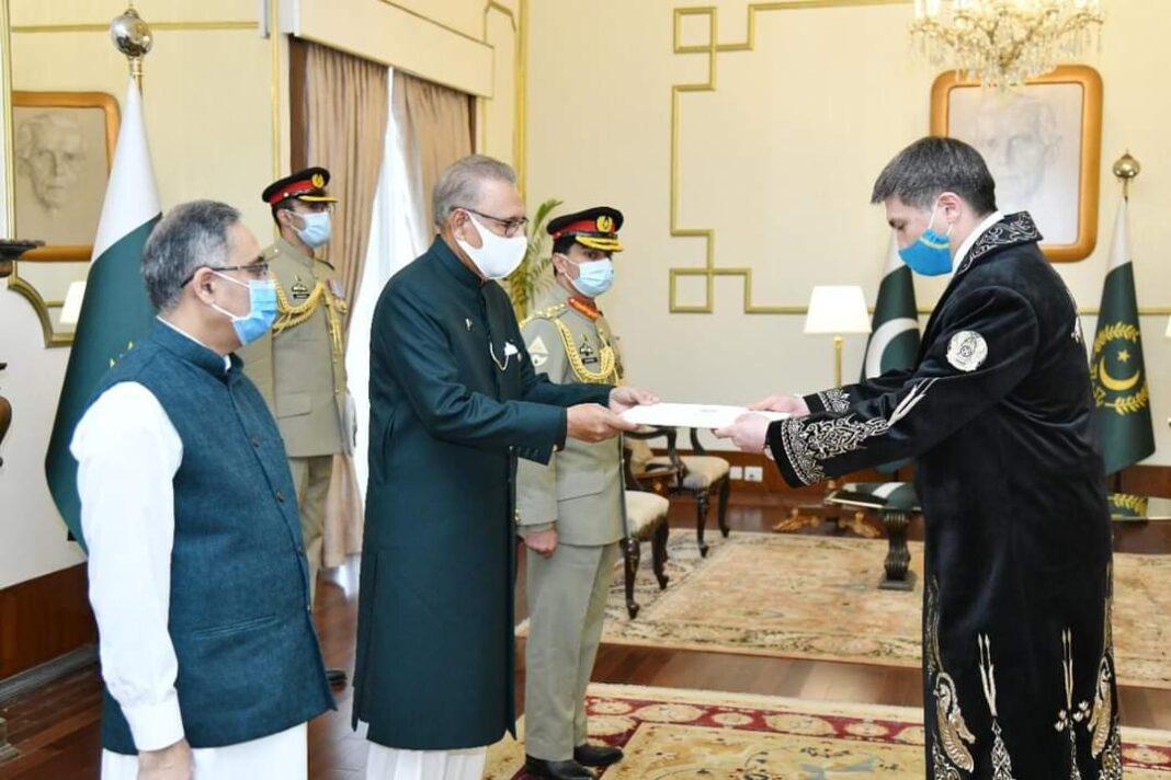 Ambassador of Kazakhstan presented the letter of credence to President of Pakistan