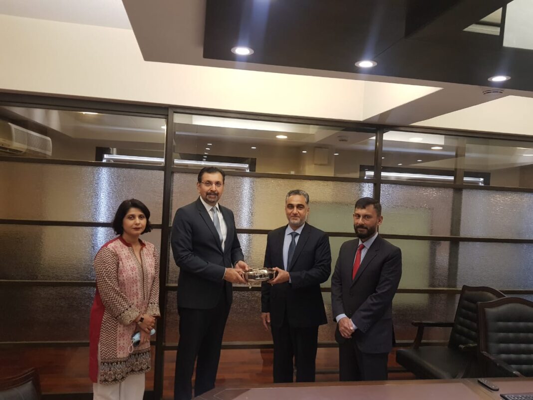 FFC Delegation visits Pakistan Stock Exchange