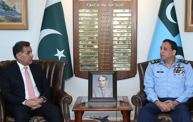 DG ISI, air chief discuss national security