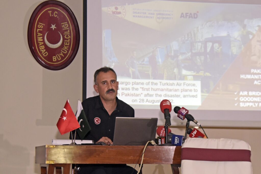 15 planes carrying 227 tons relief goods from Türkiye