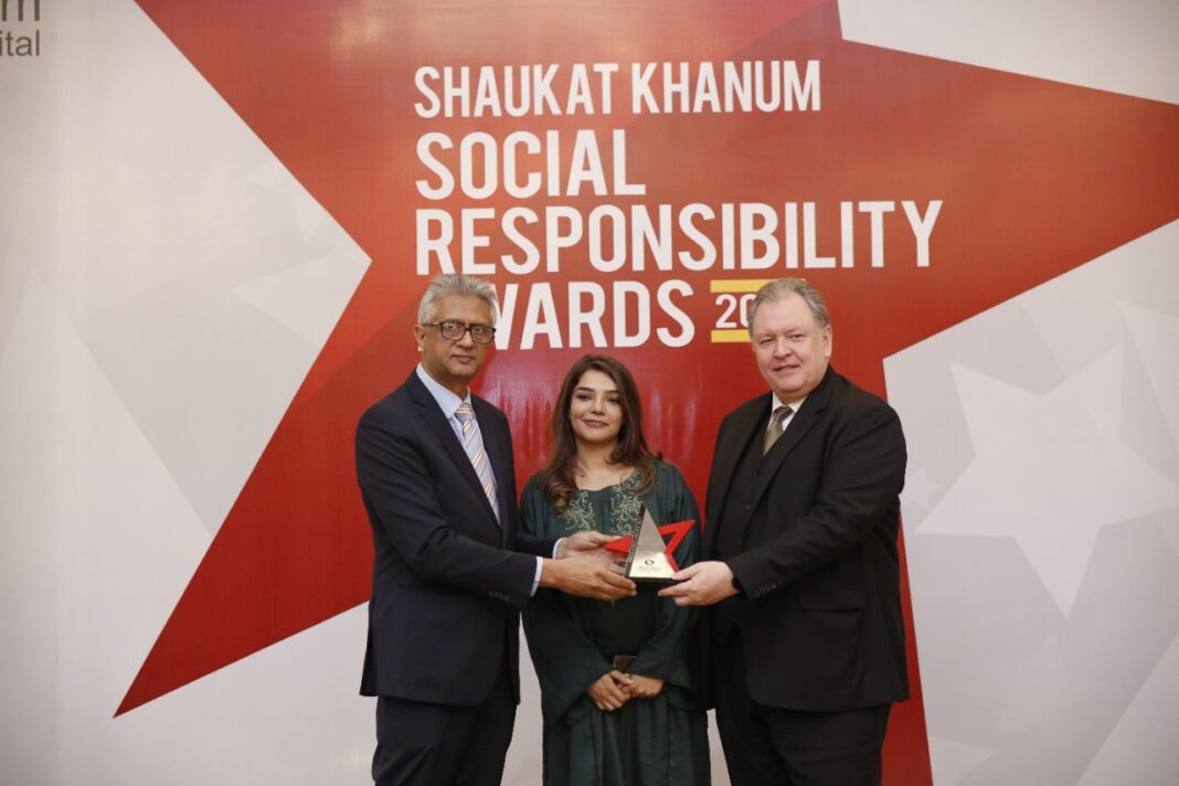 Hashoo hotels receives Shaukat Khanum corporate excellence award.