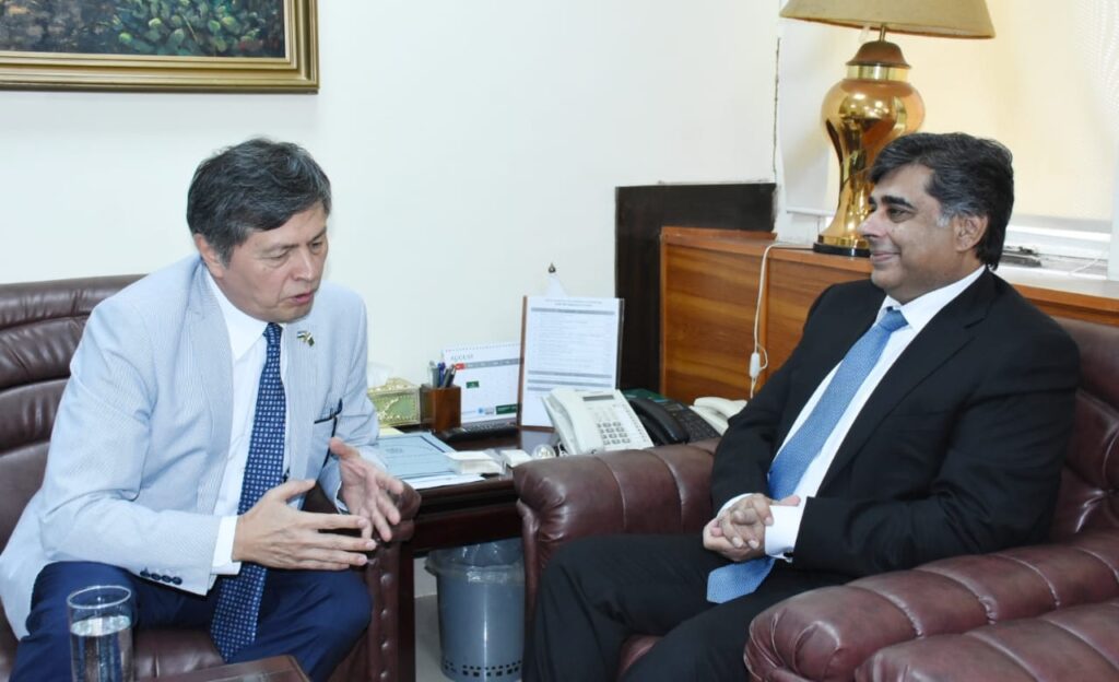 Uzbekistan's Ambassador holds fruitful talks with Minister for Commerce, paving way for enhanced bilateral ties