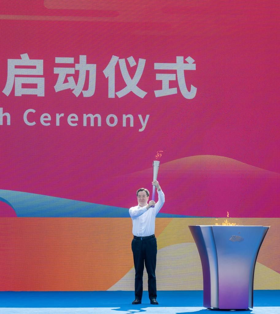 Torch relay for 19th Asian Games begins in Hangzhou