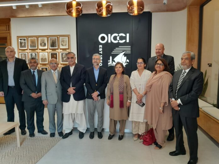 Finance minister says government ready to facilitate foreign investors