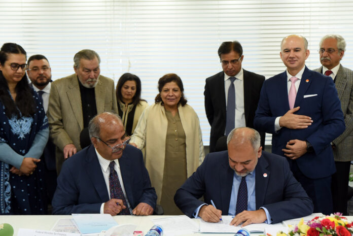 BOP conducts first transaction under EXIM Bank’s Export Finance Facilit