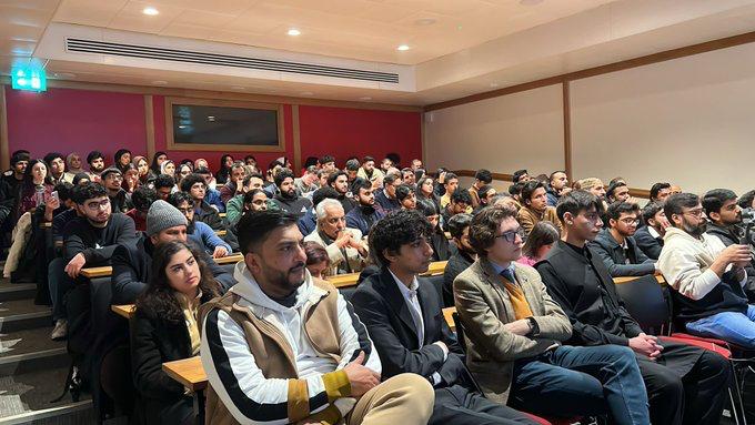 Oxford Majlis invites Zulfi Bukhari to speak at its event on Pakistan's political dynamics