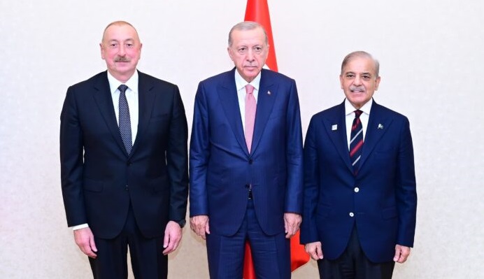 PM proposes tripartite mechanism to further strengthen Pakistan-Turkiye-Azerbaijan economic, commercial cooperation