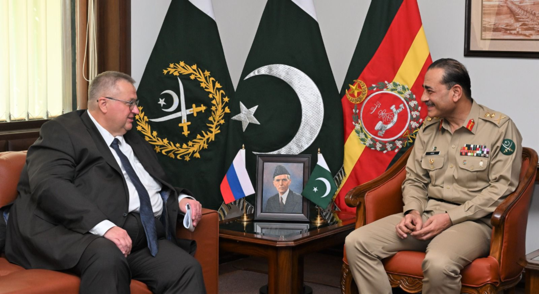 Russia's top diplomat calls on General Asim (COAS) on security and defence ties