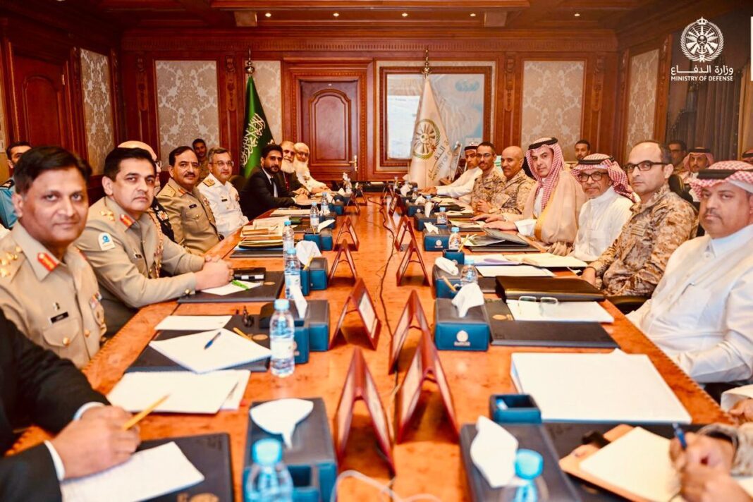 Pakistan, Saudi Arabia discuss defence industrial forum