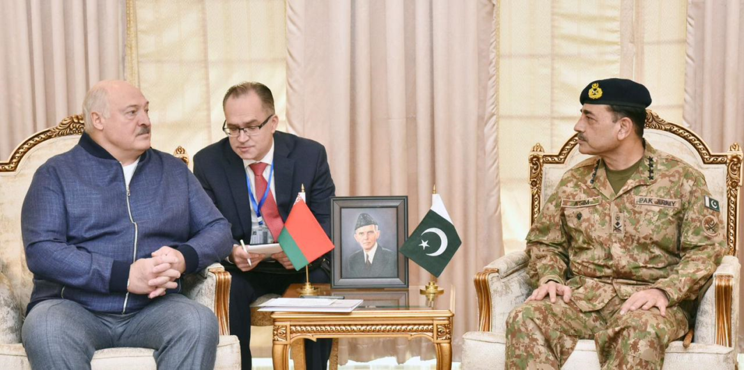 President Aleksandr Lukashenko meets COAS, praises Pak Armed Forces