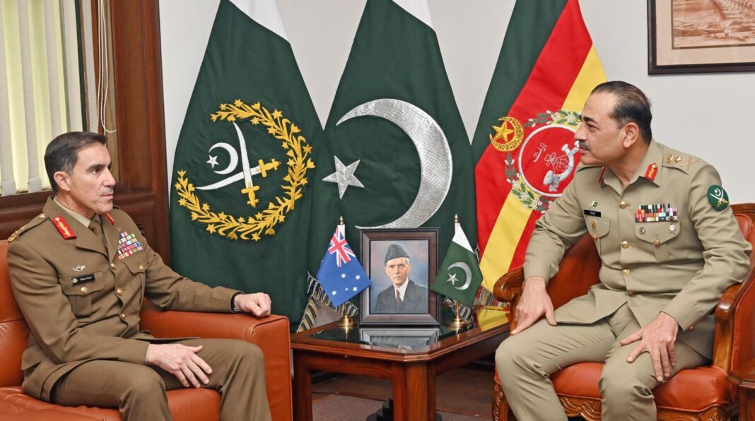 COAS Asim Munir discusses defence ties with Australian army chief