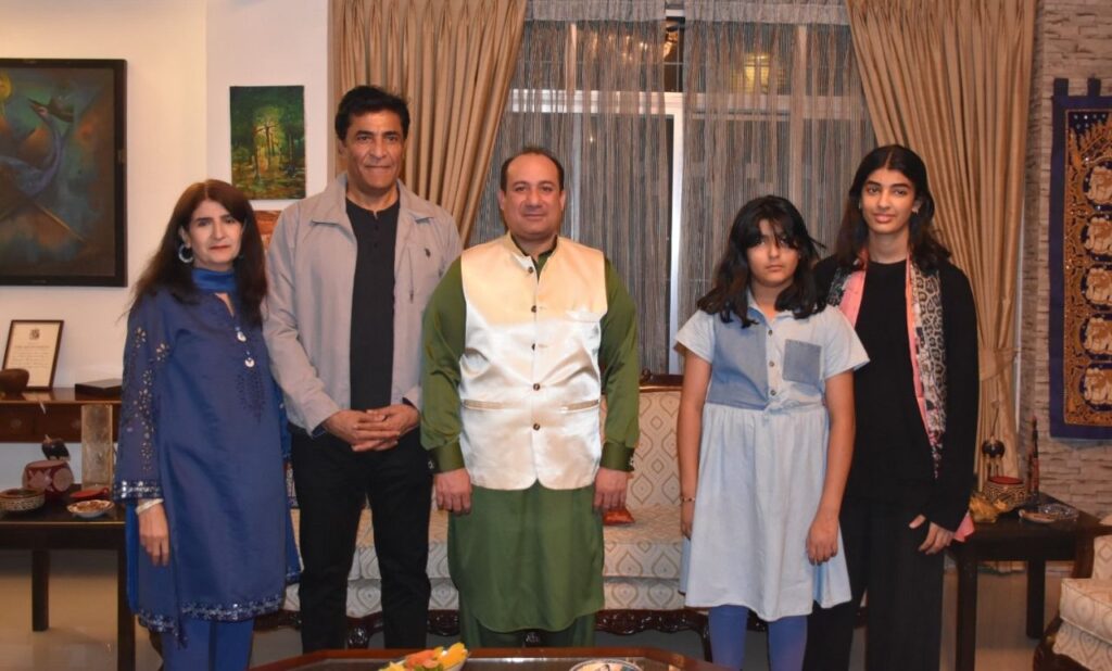 Pakistan High Commissioner hosts dinner in honour of Rahat Fateh Ali Khan