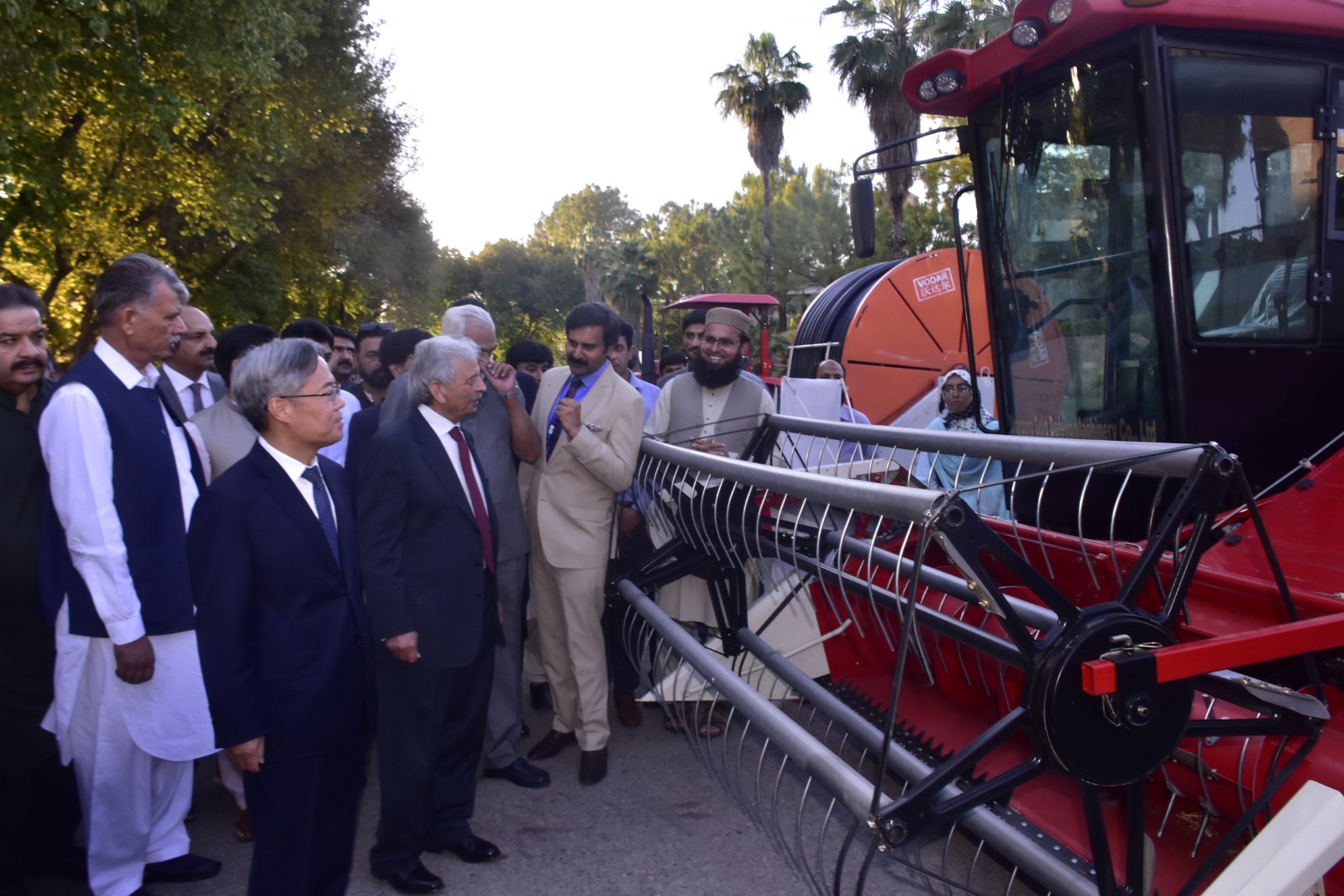 Chinese Ambassador Attended Distribution Ceremony of Chinese Agricultural Equipment and tools