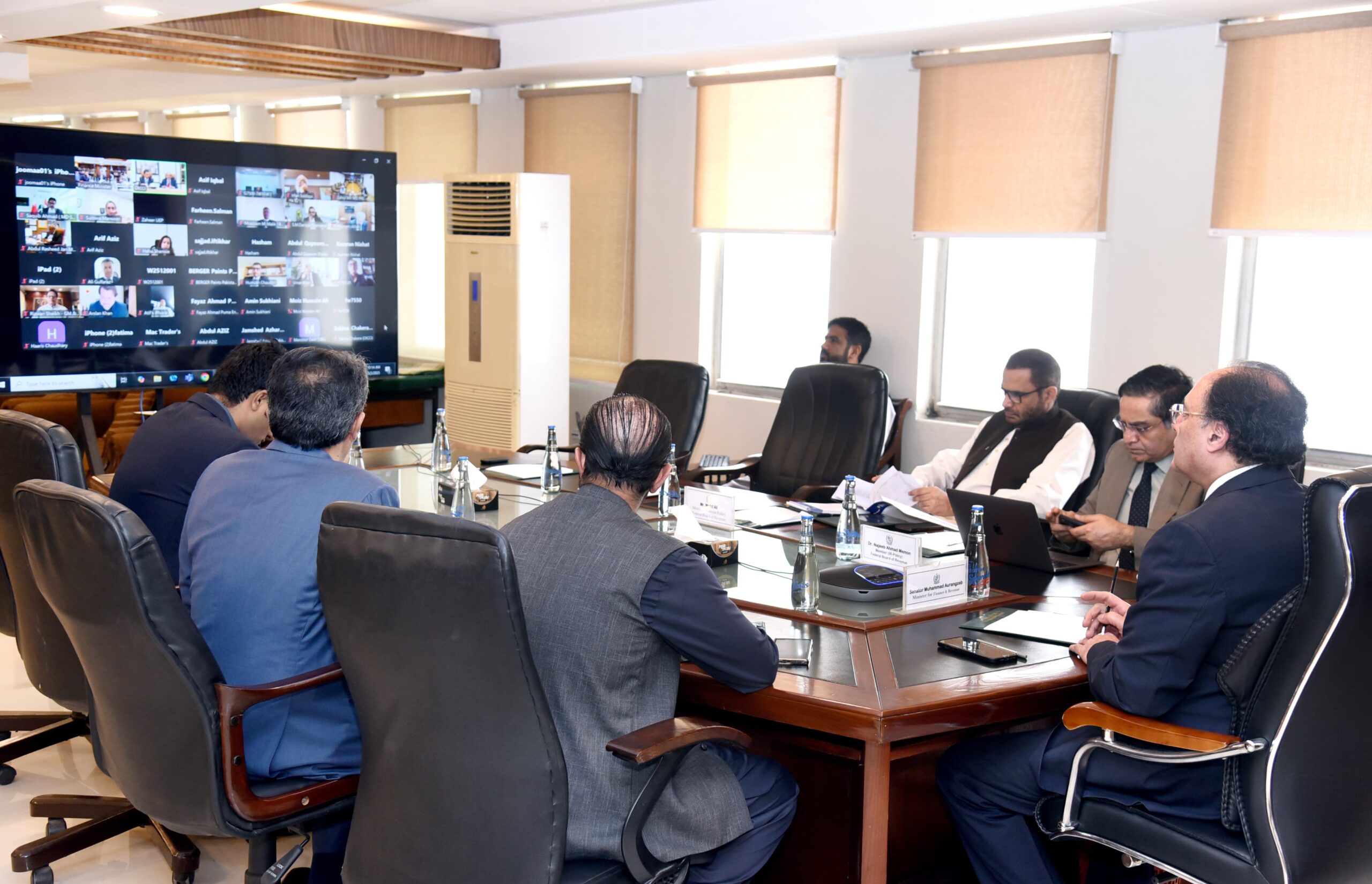 Finance Minister and OICCI align on tax reforms and economic growth