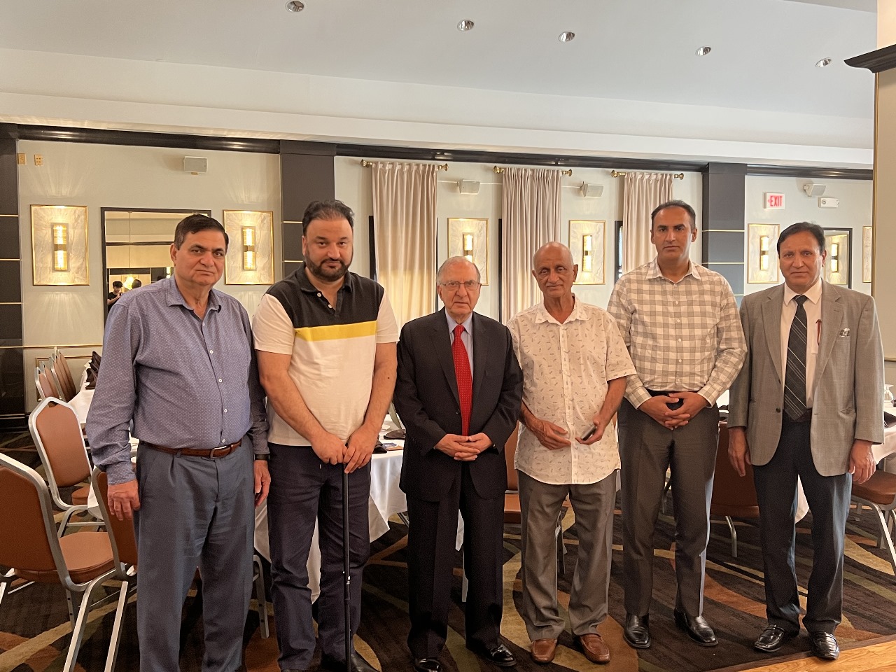 To plan renting digital trucks in Washington and New York