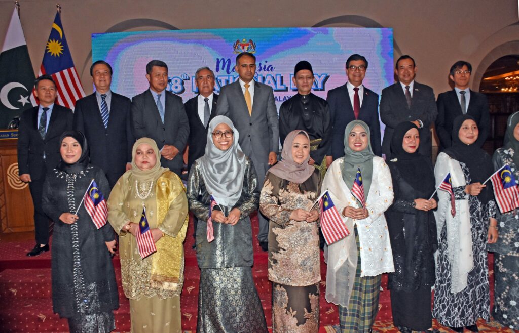 Pakistan, Malaysia eye stronger economic links ahead of Shehbaz’s visit in October 