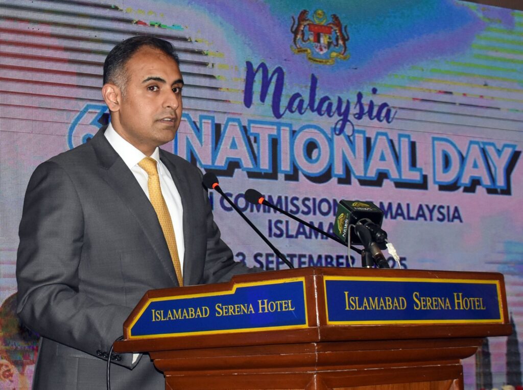 Pakistan, Malaysia eye stronger economic links ahead of Shehbaz’s visit in October 