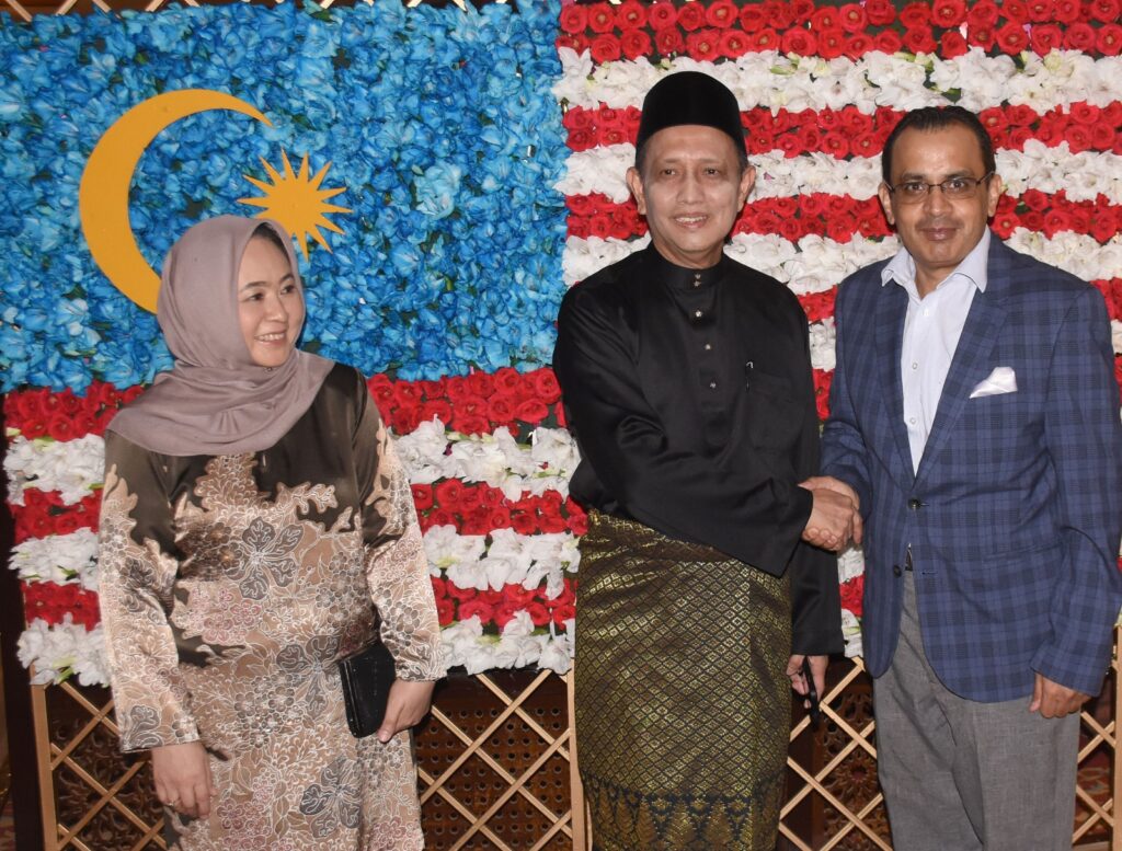 Pakistan, Malaysia eye stronger economic links ahead of Shehbaz’s visit in October 