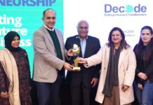 Dr. Faisal Mushtaq honoured as Entrepreneur of the Year at LUMS