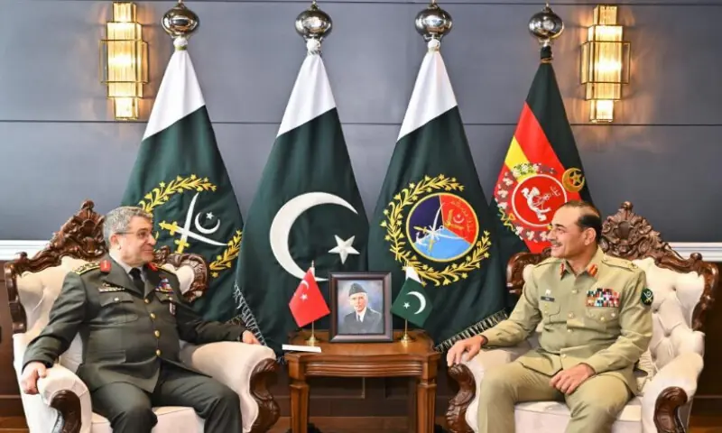 Pakistan, Turkey pledge to deepen defence ties