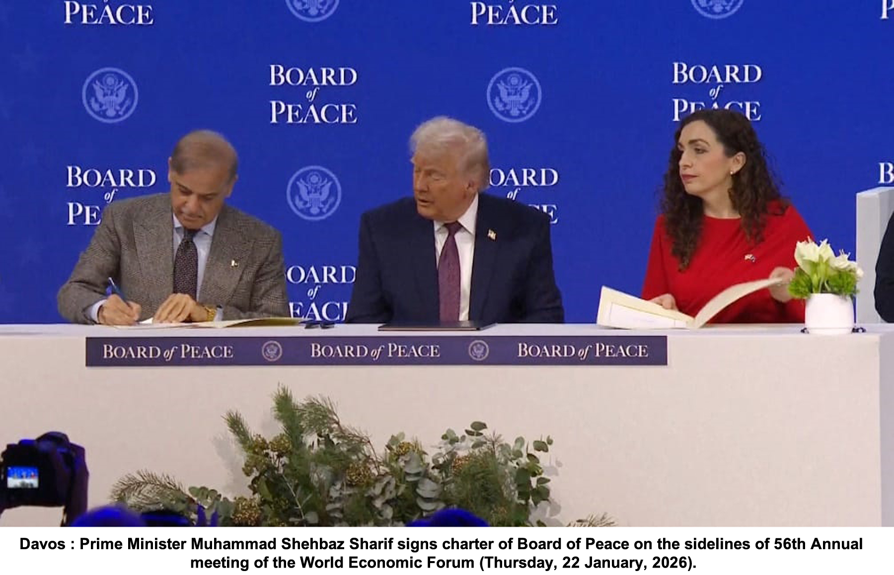  Pakistan signs ‘Board of Peace’ charter to support Gaza peace