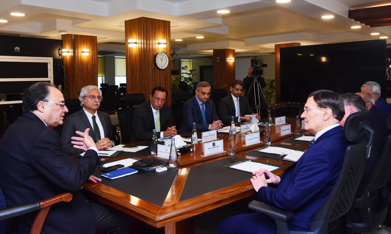 Finance Minister Meets Icoin Technology Delegation to Discuss Pakistan’s Emerging Digital Asset Framework